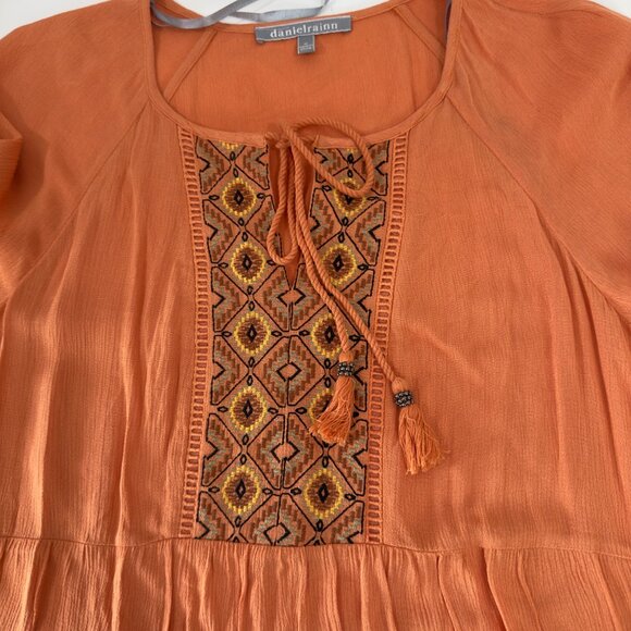 Daniel Rainn Women SZ M Orange Boho Peasant Top Embroidered Front & Tie Neck - Picture 13 of 15